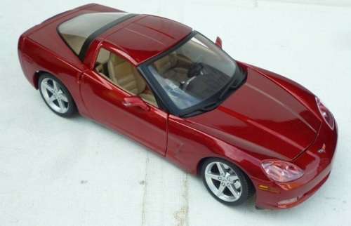 2005 Chevrolet Corvette 1/18 die cast model