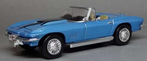1967 Chevrolet Stingray diecast model