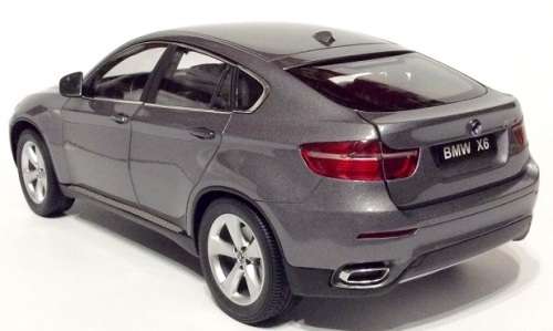 Kyosho BMW X6 1/18 die cast model.