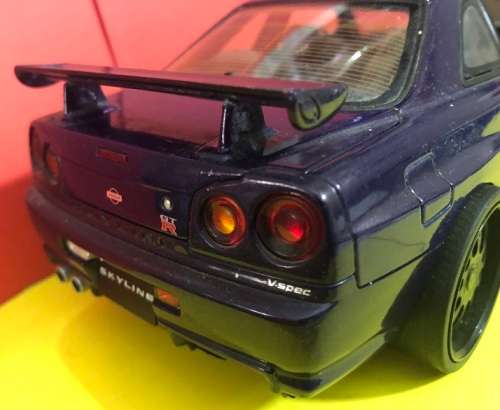 Autoart Nissan Skyline R34 GTR 1/18 die cast model
