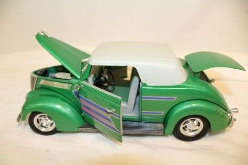 1937 Ford Convertible 1/18 die cast model