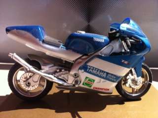 Yamaha TZ 250 M 1/18 die cast model