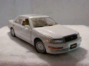 Lexus LS 400 1/18 die cast model