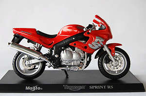 Truimph Sprint RS Maisto 1/18 die cast bike