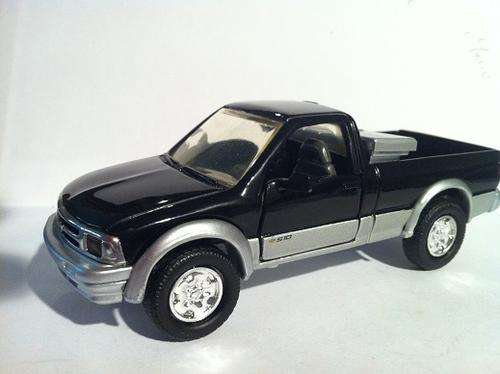 Chevrolet S10 diecast model