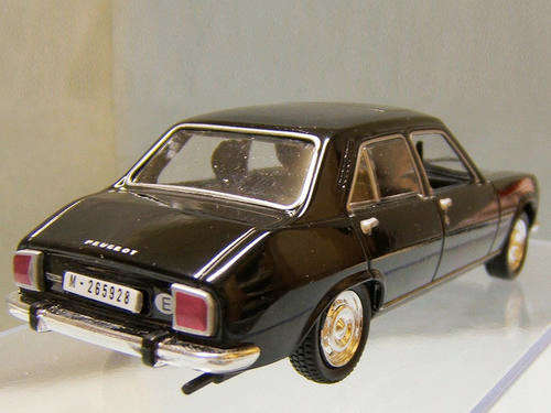 Peugeot 504 die cast model