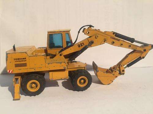 Liebherr 921 Frontend Loader die cast model
