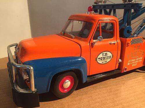 1953 Ford F100 Tow Truck 1/18 die cast model