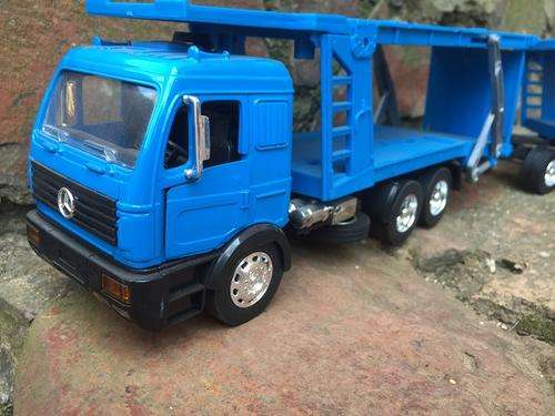 Mercedes Benz 1835 Car Carrier die cast model