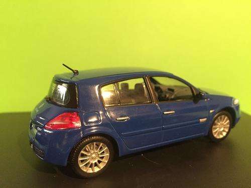 Renault Megane Sport 2006 die cast model.