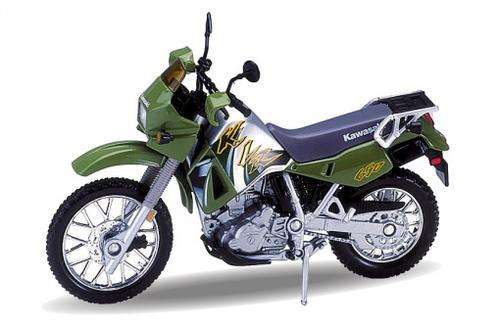 Kawasaki KLR 650 1/18 die cast model.