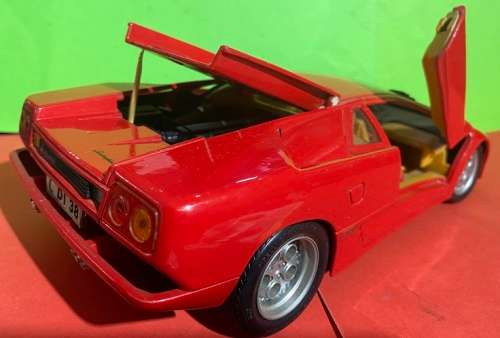Lamborghini Diablo 1/18 die cast model car.
