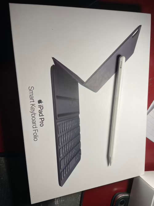 IPAD PRO 11 INCH WIFI/64GB / SILVER/ IPAD PRO SMART KEYBOARD FOLIO/ APPLE PEN