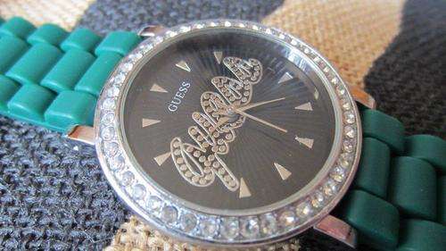 LADIES GUESS FASHION WATCH