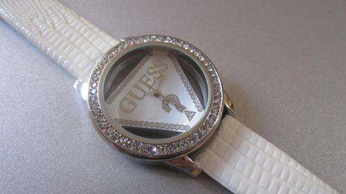 LADIES GUESS WATCH GENUINE LEATHER STRAP - WHITE!!!