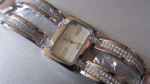 LADIES GUESS WATCH - WHITE DIAMOND BRACELET!!!