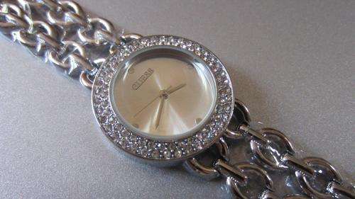 LADIES GUESS WATCH - WHITE ROUND DIAMOND FACE!!!