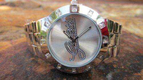 GUESS UNISEX WATCH - SILVER ROUND FACE!! NEWEST ARRIVAL!!!