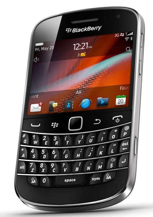 BLACKBERRY BOLD 9900 - BRAND NEW AND SEALED