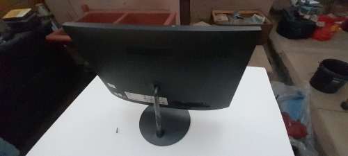 Lenovo all in one PC - 8 GIG RAM, I3 CPU 2.00GHZ, 1TB