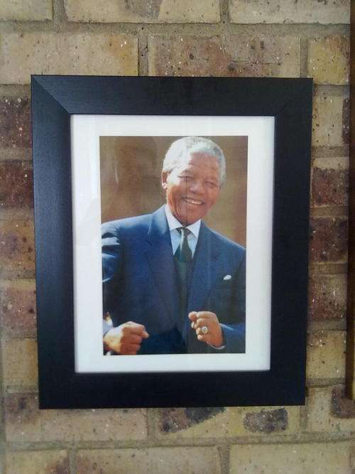 MANDELA FOTO FRAMED