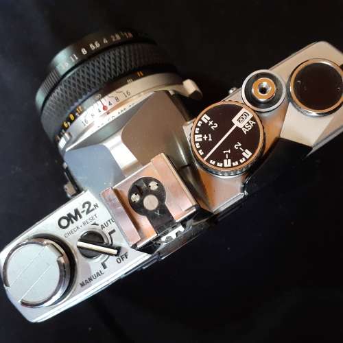 OLYMPUS OM-2 FILM CAMERA