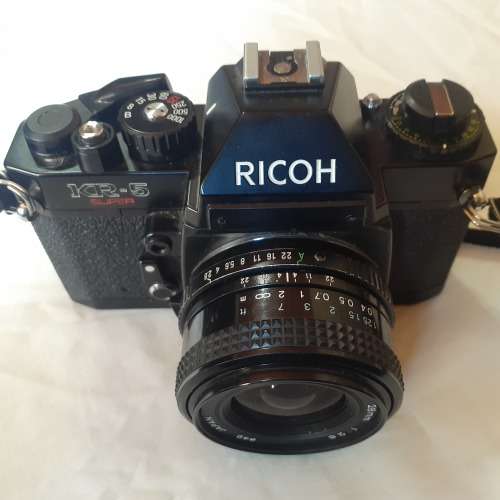 RICOH KR5 SUPER Film Camera with zoom lens and flach
