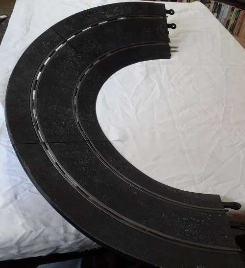 Scalexrtic Incline Bend. 3 X tracks, 1 set