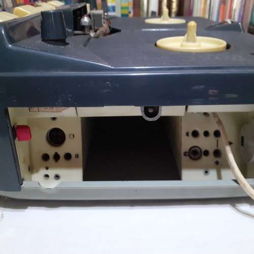 Vantage tape player