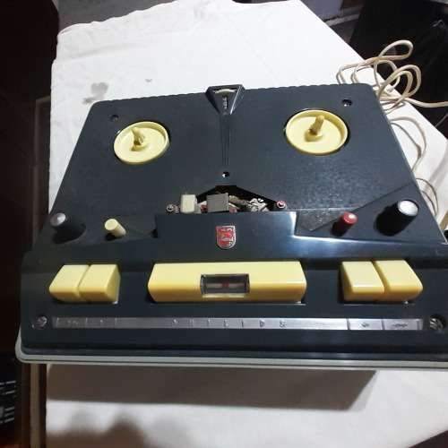 Vantage tape player