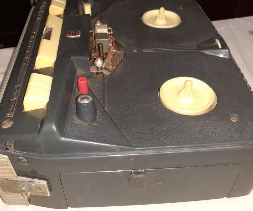 Vantage tape player