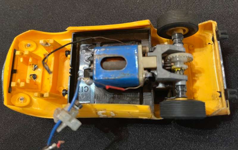 SCALEXTRIC LOT. 3 X cars, 2 X Controls and 1 X transformer. TESTED and WORKING