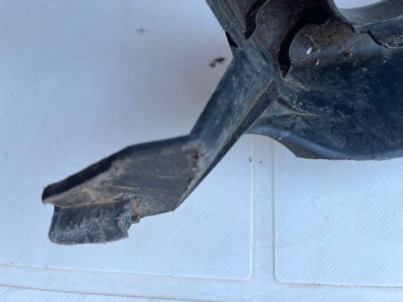 Mahindra Pickup front grill