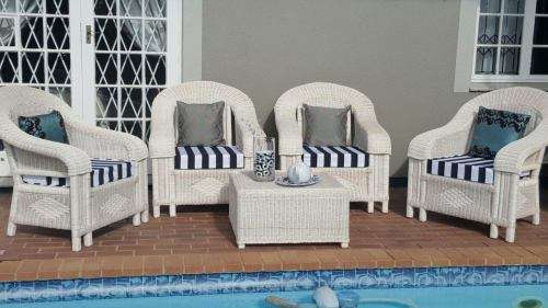 Handmade Outdoor Furniture 6 legs design, (Made from 100% Recycled plastic)