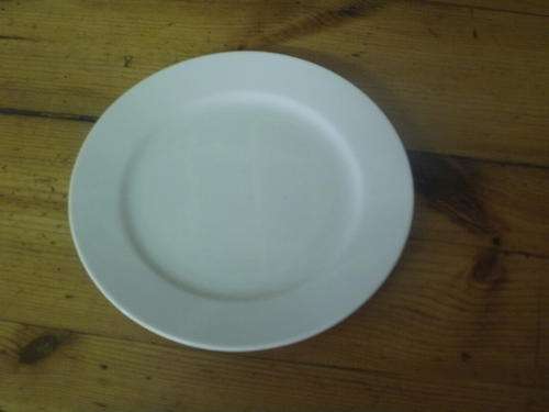 Set x6 White Small Plates by "Burt made in U.A.E." (d)