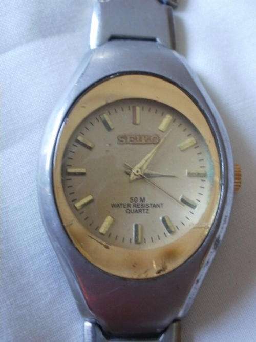 SEIKO QUARTZ MENS WATCH