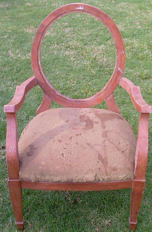 A VERY NICE CHAIR STARTING AT R1