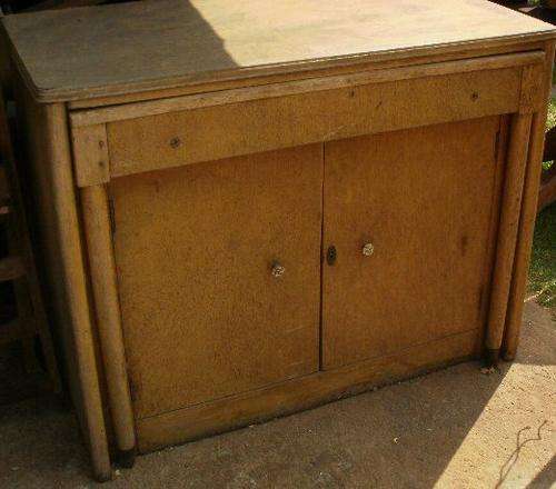 A SMALL SIDEBOARD THAT EXTENDS