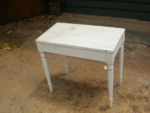 STOOL THAT HAS BEEN PAINTED WHITE