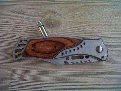 Pocket knife with light
