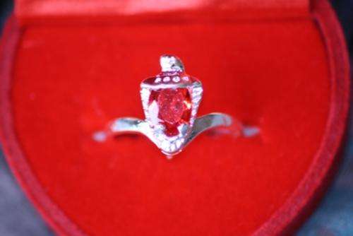 Lovely Garnet sterling silver ring size 6