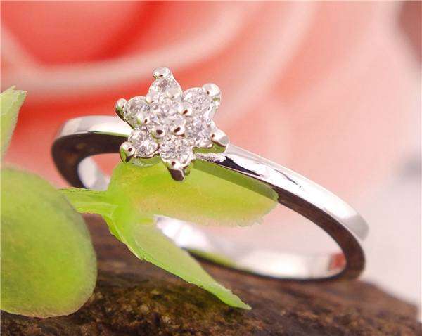 Sterling silver cubic zirconia flower ring size 7