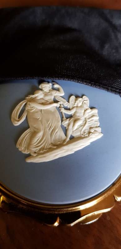 Vintage Wedgwood Compact