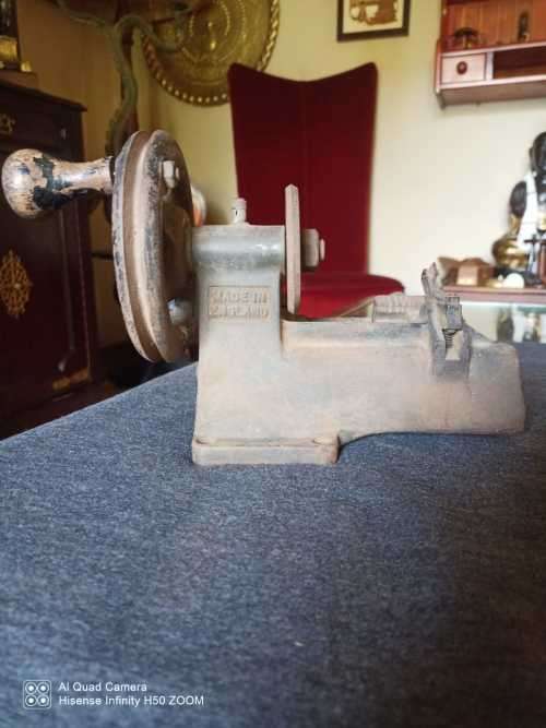Vintage Yale Key Cutter