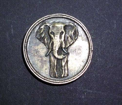 Coin elephant heads/tails