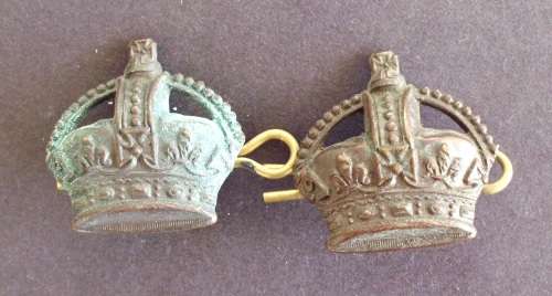 Badges Crown x 2 used