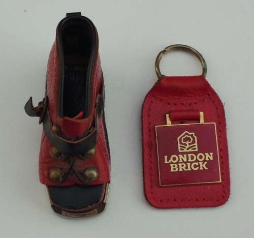 Ronson Leather Shoe + Leather Keyring