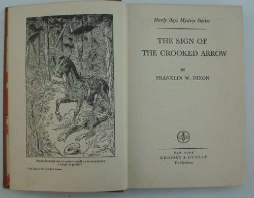 Book - The Sign Of The Crooked Arrow - Franklin W Dixon - Hardy Boys