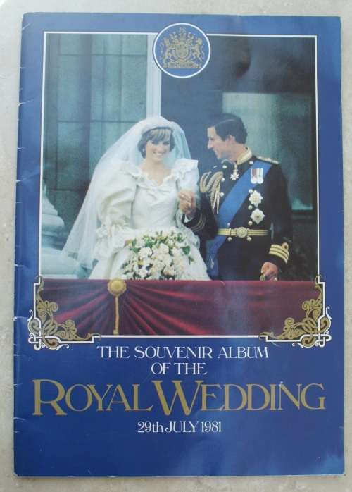 Book - Souvenier Royal Wedding - Diana + Charles  - 1981