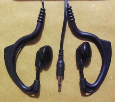 Earphones with earholder designed for ipods!